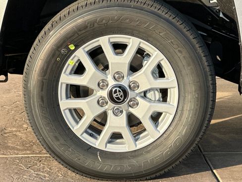 New 2026 Toyota Tacoma SR5 image 32