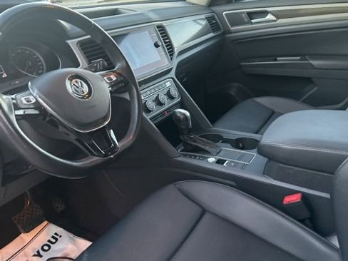 Used 2020 Volkswagen Atlas SE w/ Panoramic Sunroof Package image 17