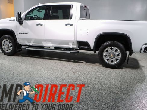 Used 2023 Chevrolet Silverado 2500 High Country w/ Technology Package image 10