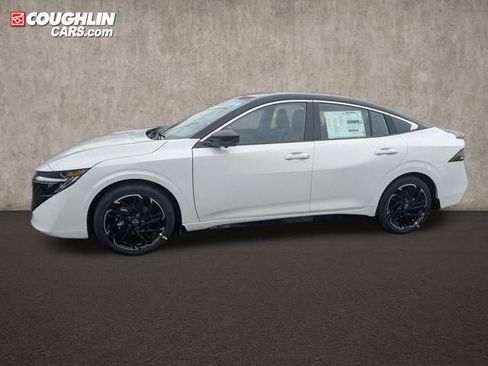 New 2026 Nissan Sentra SR w/ SR Premium Package FWD image 5