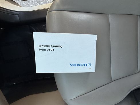 Used 2016 Honda Pilot Touring image 36