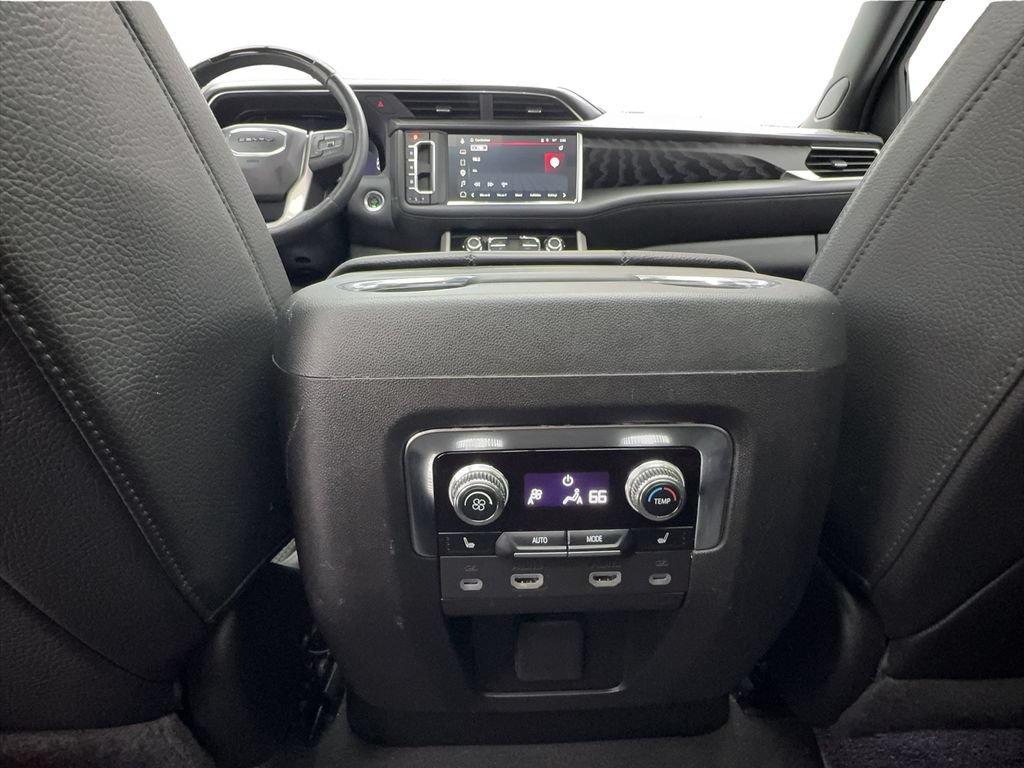 Used 2024 GMC Yukon Denali w/ Advanced Technology Package AWD/4WD image 44