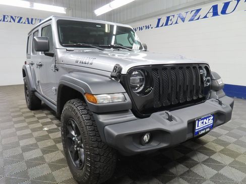 Used 2020 Jeep Wrangler Unlimited Willys image 3