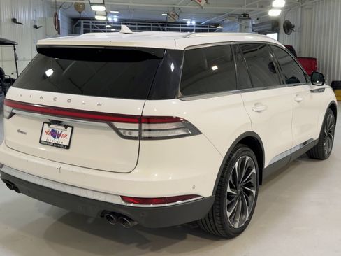 Used 2021 Lincoln Aviator Reserve w/ Equipment Group 201A image 9