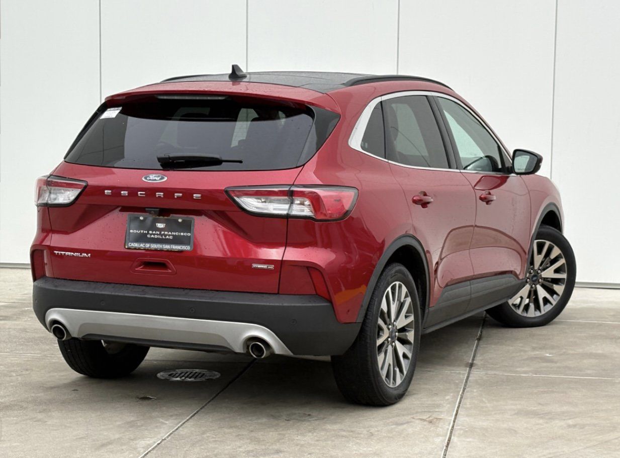 Used 2020 Ford Escape Titanium w/ Titanium Premium Package 2.0 AWD/4WD image 7