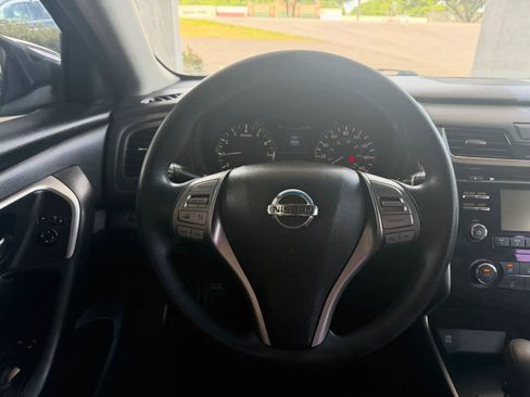 Used 2015 Nissan Altima 2.5 S w/ Power Driver Seat Package FWD image 10