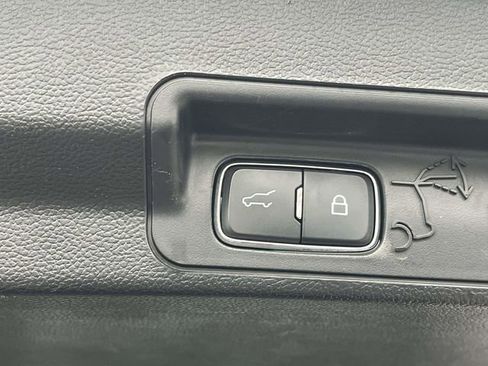 Used 2023 Ford Explorer XLT w/ Equipment Group 202A image 21