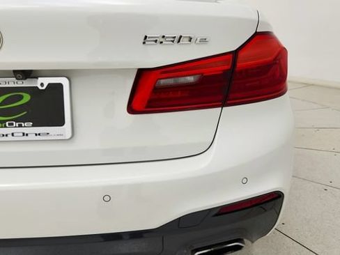 Used 2018 BMW 530e w/ M Sport Package 2 RWD image 28