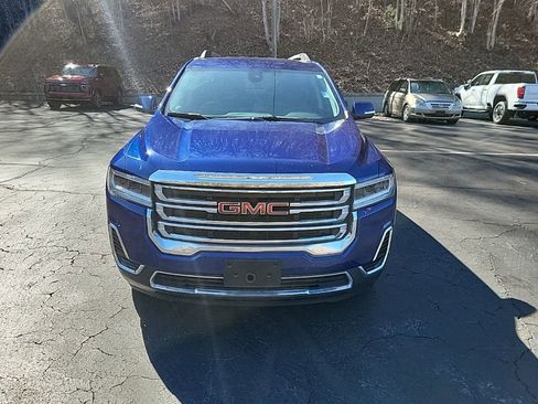 Used 2023 GMC Acadia SLE w/ Driver Convenience Package image 3