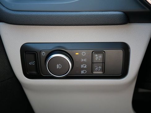 Used 2023 Ford Escape Platinum AWD/4WD image 16
