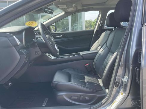 Used 2023 Nissan Maxima Platinum w/ Sport Mat Group FWD image 14