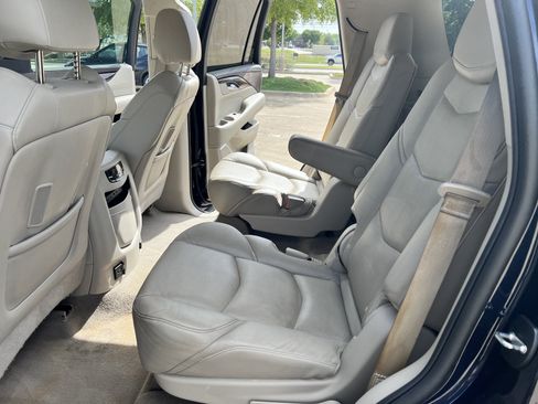 Used 2017 Cadillac Escalade Luxury RWD image 14