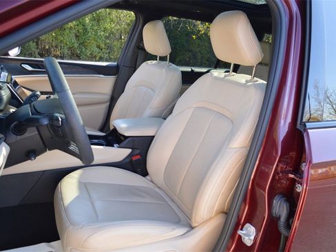 Certified 2023 Jeep Grand Cherokee L Limited w/ Luxury Tech Group II image 13