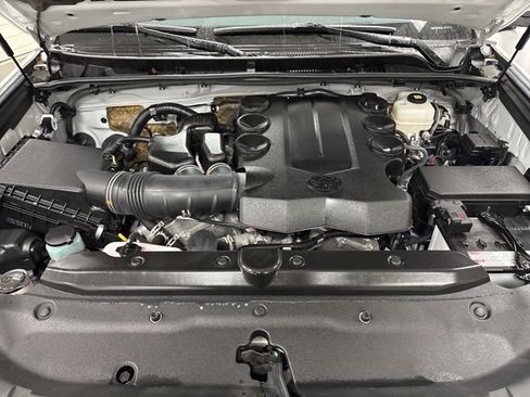 Certified 2024 Toyota 4Runner SR5 image 27