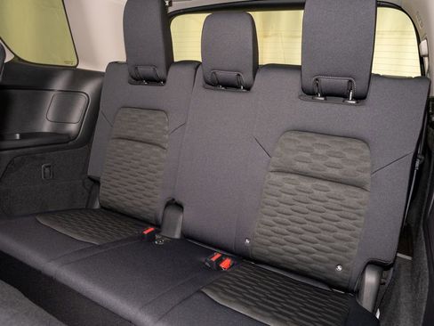 New 2025 Nissan Pathfinder SV w/ Black Appearance Package image 11