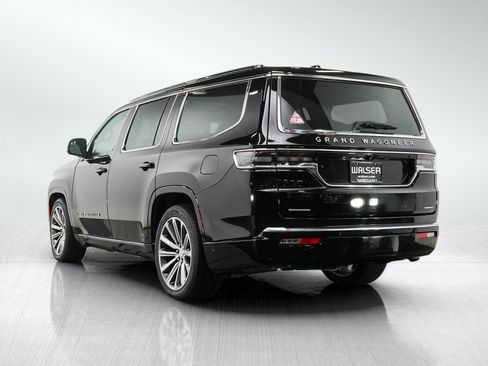 Used 2022 Jeep Grand Wagoneer Series II w/ Convenience Group III AWD/4WD image 3