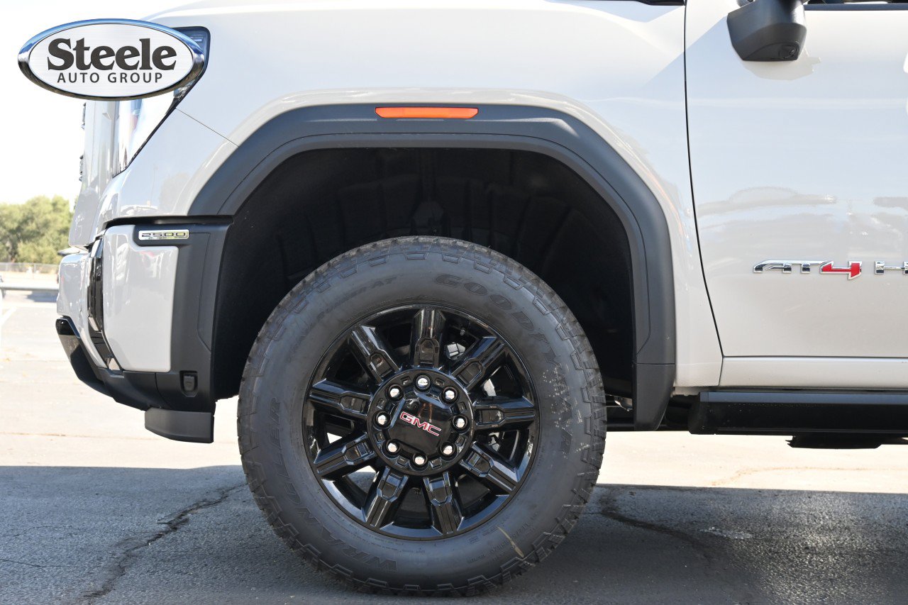 New 2026 GMC Sierra 2500 AT4 w/ AT4 Premium Plus Package AWD/4WD image 28