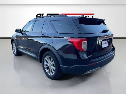 Used 2024 Ford Explorer XLT w/ Equipment Group 202A AWD/4WD image 5