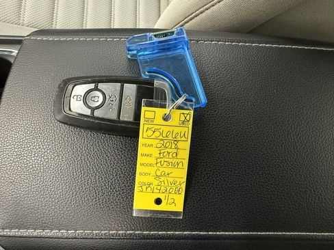 Used 2018 Ford Fusion S image 29