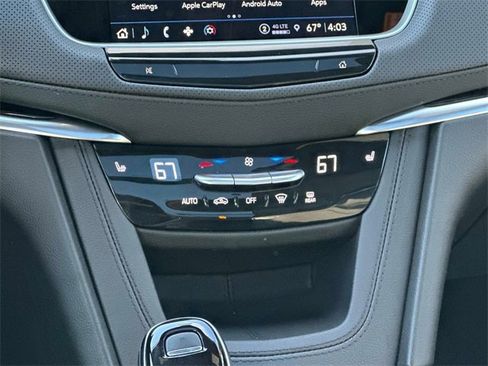 Used 2025 Cadillac XT6 Luxury image 4