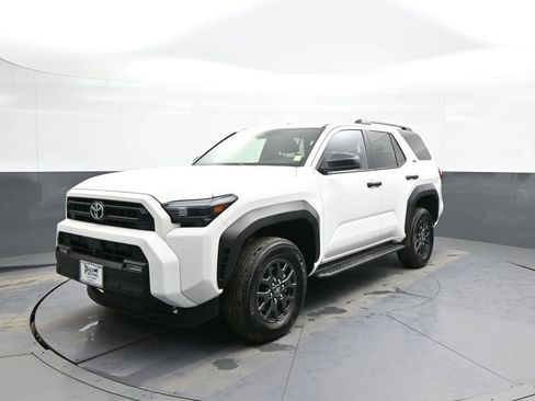 Certified 2025 Toyota 4Runner SR5 image 1
