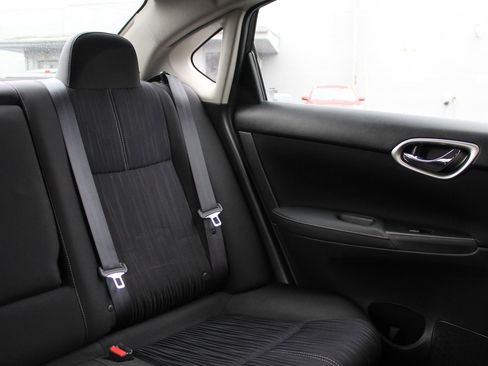 Used 2017 Nissan Sentra SV image 14