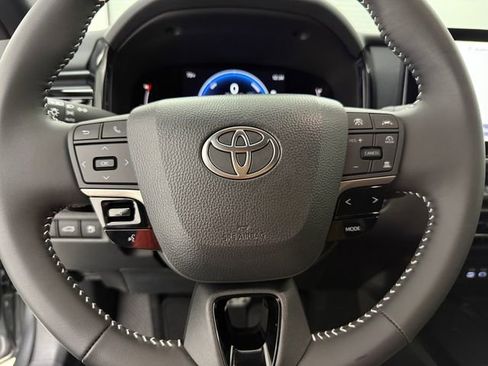 Used 2026 Toyota Camry SE w/ Multimedia Upgrade Package image 8