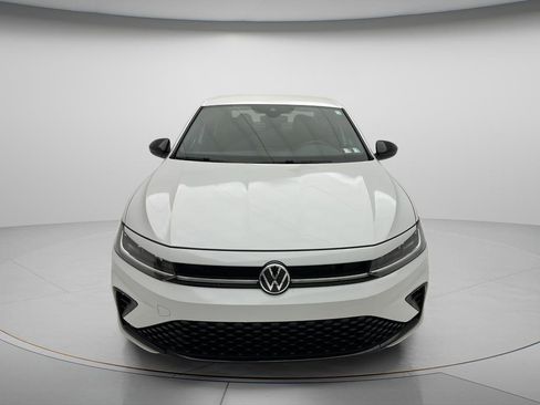Used 2025 Volkswagen Jetta Sport FWD image 2
