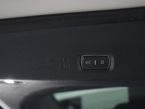 Used 2025 Ford Expedition Platinum AWD/4WD image 18