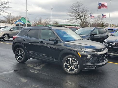 Certified 2023 Chevrolet TrailBlazer RS image 1