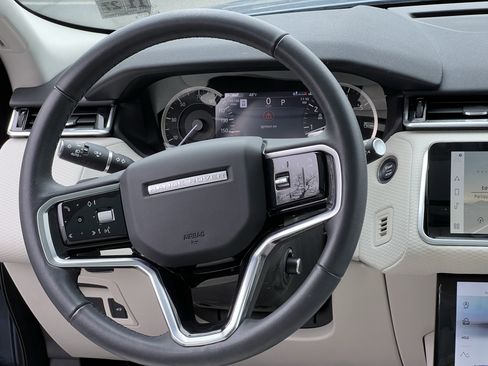 Used 2023 Land Rover Range Rover Velar S image 18