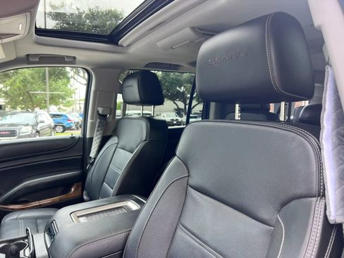 Used 2016 GMC Yukon XL Denali w/ Open Road Package AWD/4WD image 18