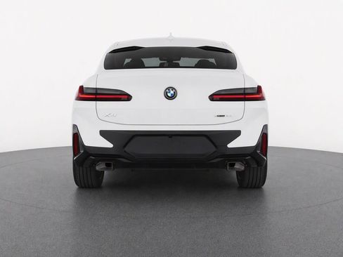 Used 2024 BMW X4 xDrive30i w/ Premium Package AWD/4WD image 4