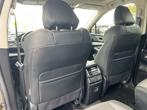 Certified 2025 Subaru Ascent Onyx Edition AWD/4WD image 35