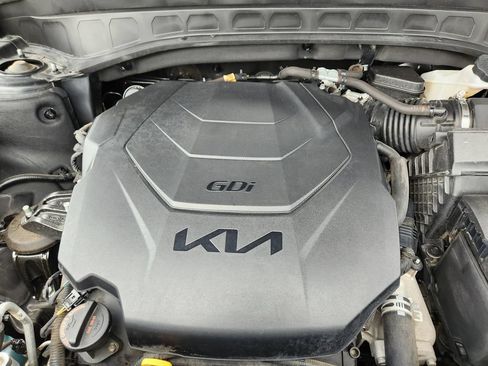 Certified 2023 Kia Telluride EX w/ EX Captain's Chair Package FWD image 31