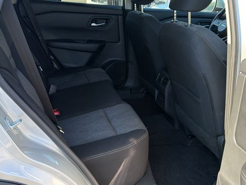 Used 2024 Nissan Rogue SV AWD/4WD image 21