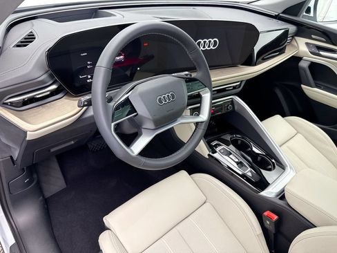 Certified 2025 Audi Q5 Premium Plus w/ Premium Plus AWD/4WD image 10