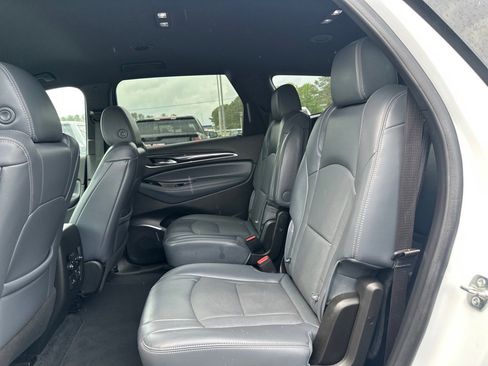 Used 2024 Buick Enclave Premium image 23