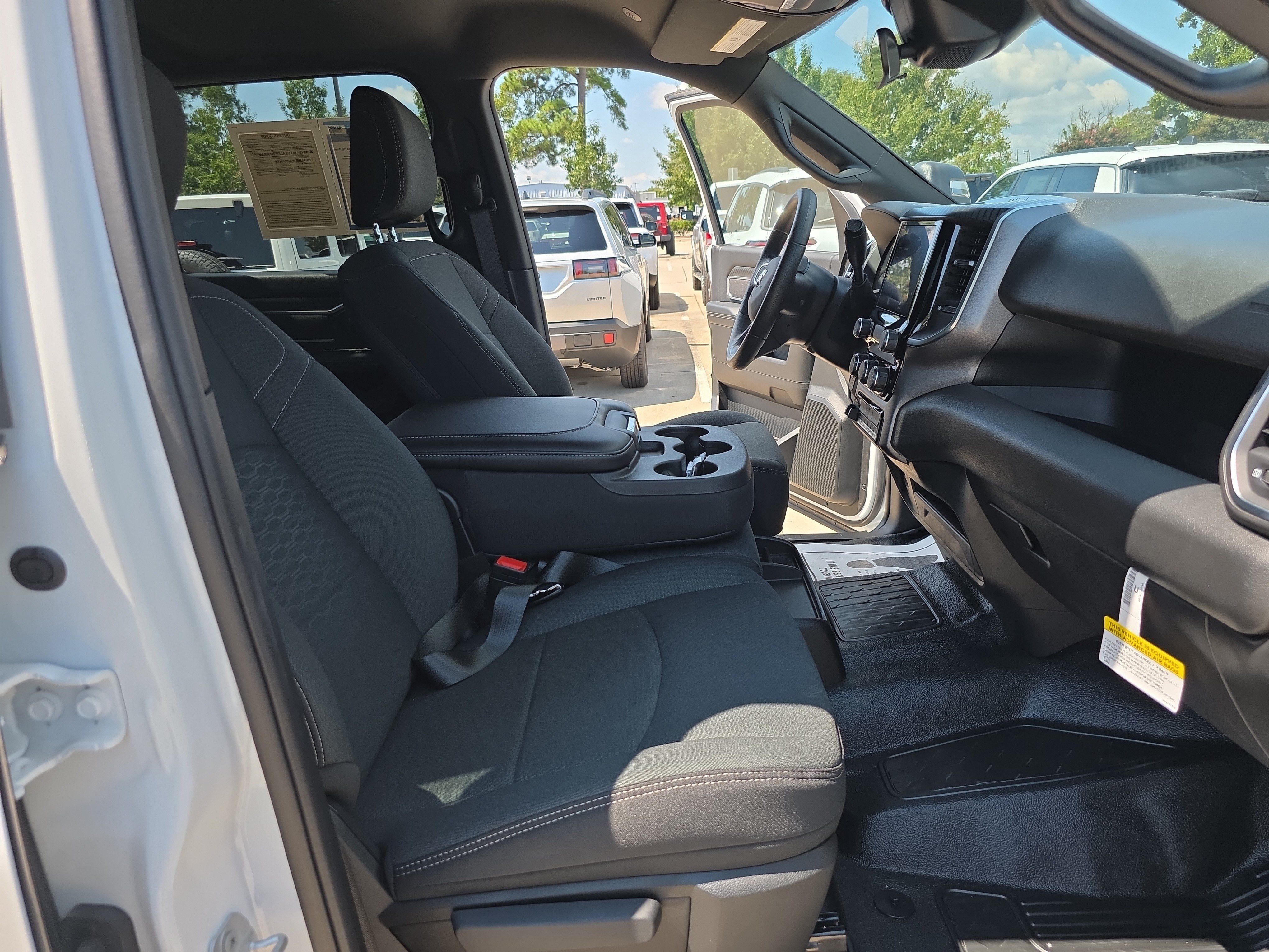 Used 2025 RAM 3500 Big Horn AWD/4WD image 34