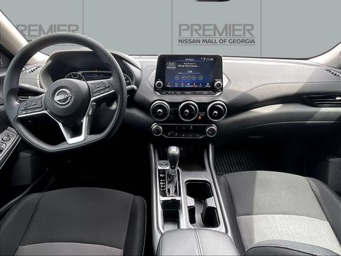 Certified 2025 Nissan Sentra SV FWD image 9