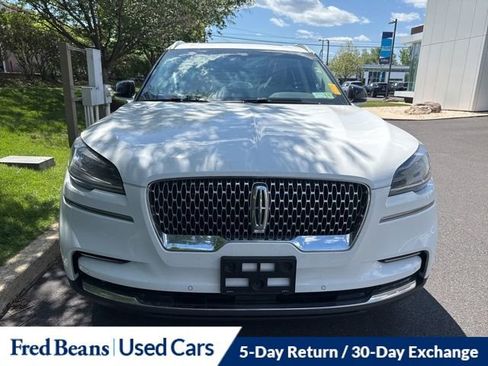Used 2023 Lincoln Aviator AWD w/ Premium Package image 2