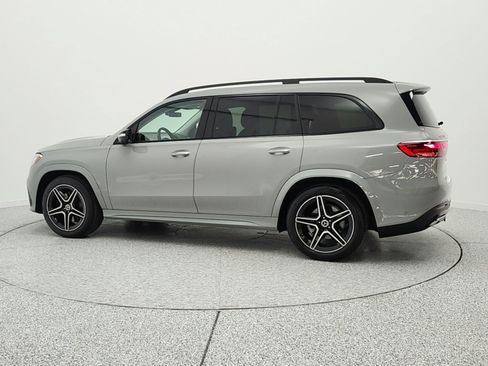 Used 2024 Mercedes-Benz GLS 450 4MATIC image 8