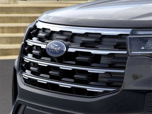 New 2025 Ford Explorer Active image 17