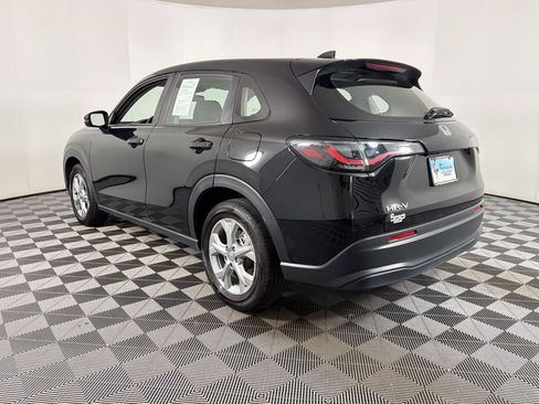 Used 2025 Honda HR-V LX image 2