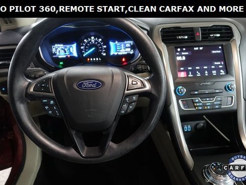 Used 2019 Ford Fusion SE image 11