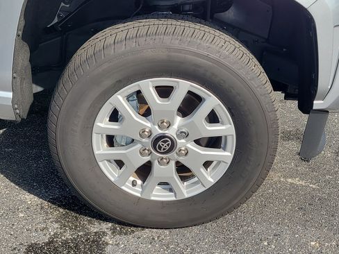 Certified 2025 Toyota Tacoma SR5 image 10