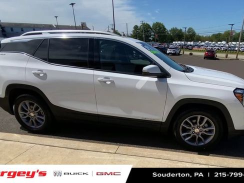 Used 2023 GMC Terrain SLT FWD image 11