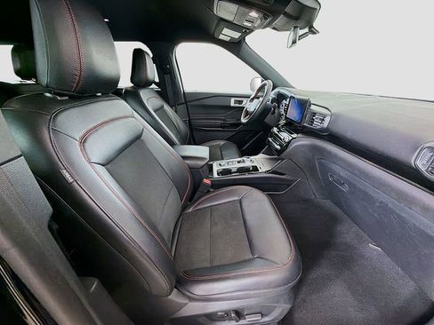 Used 2023 Ford Explorer ST-Line image 22