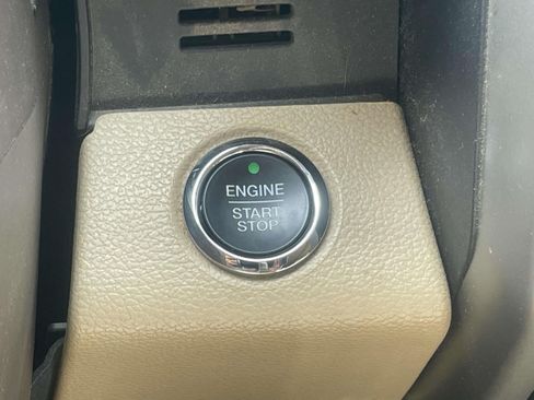 Used 2018 Ford F150 Lariat w/ Equipment Group 502A Luxury AWD/4WD image 21