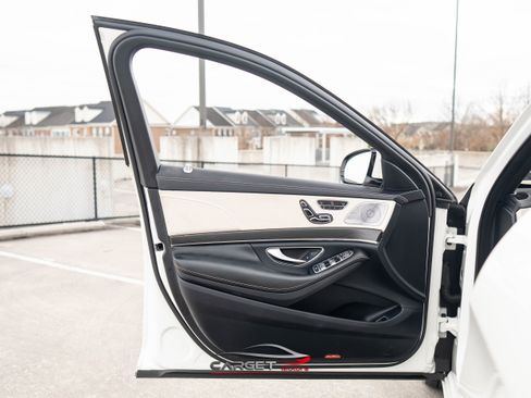 Used 2018 Mercedes-Benz S 560 Sedan image 43
